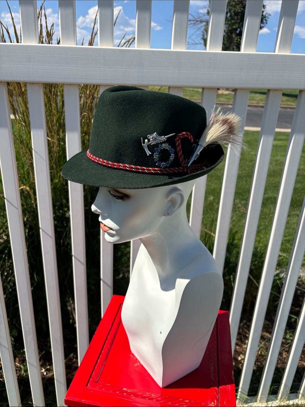 Hat German Felt With Pins, Authentic Euro Fab, Women’s 22” Perimeter